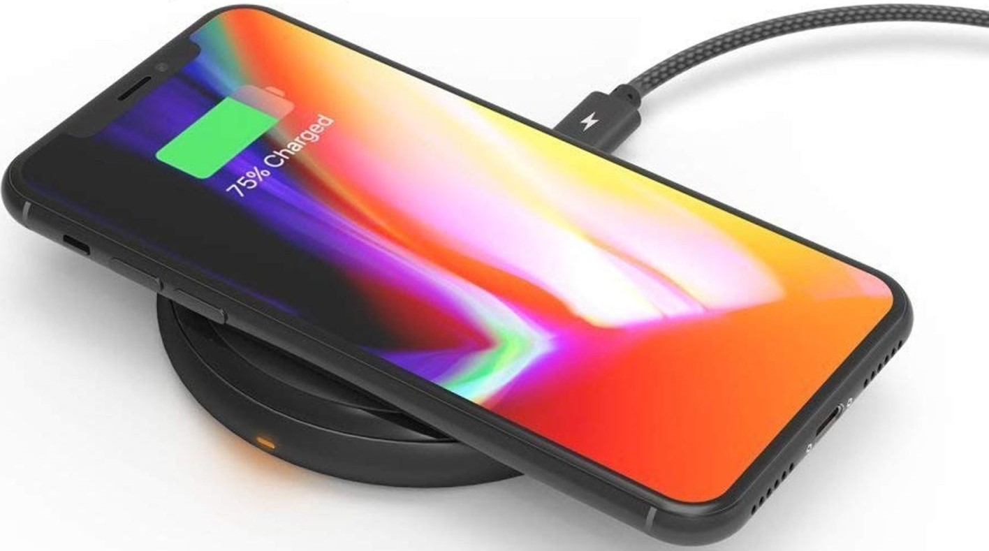 iphone-xs-max-iphone-xs-iphone-xr-wont-charge-wirelessly