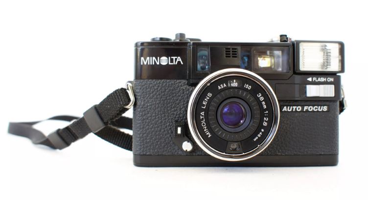 Minolta Hi-Matic AF2 Auto Focus 35mm Film Flash Camera